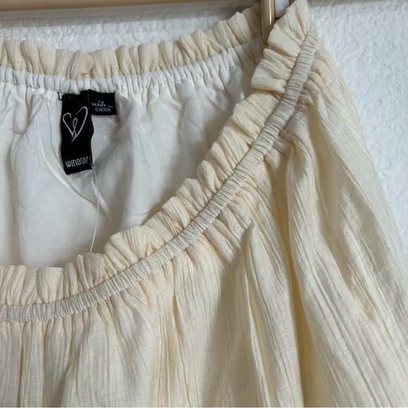Windsor size Medium cream colored flowy boho skirt - Picture 4 of 5